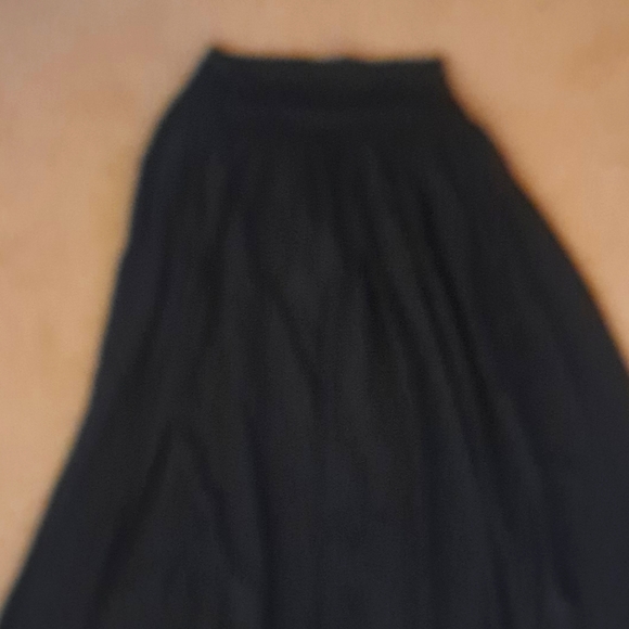 XSMALL BREEZEFUL PLICATED SPLIT MAXI SKIRT - Picture 4 of 8